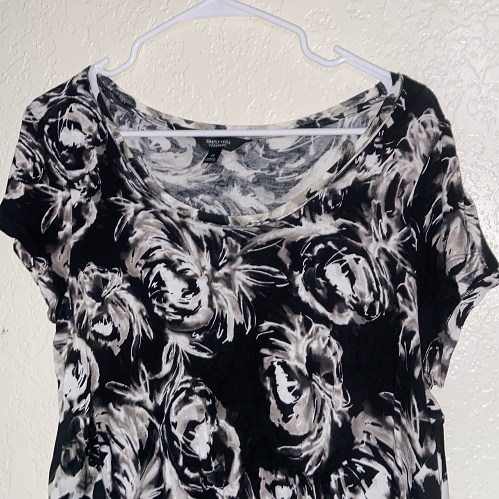 Vera Wang Top